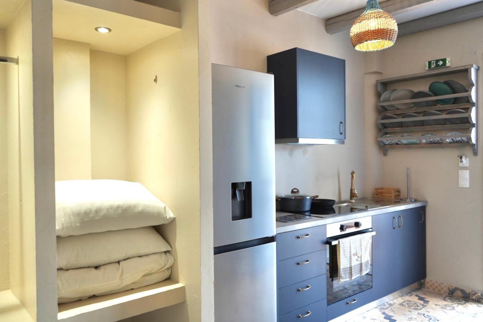 George Suites Stegna أرخانجلوس المظهر الخارجي الصورة