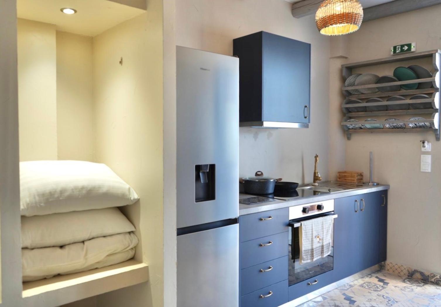 George Suites Stegna أرخانجلوس المظهر الخارجي الصورة