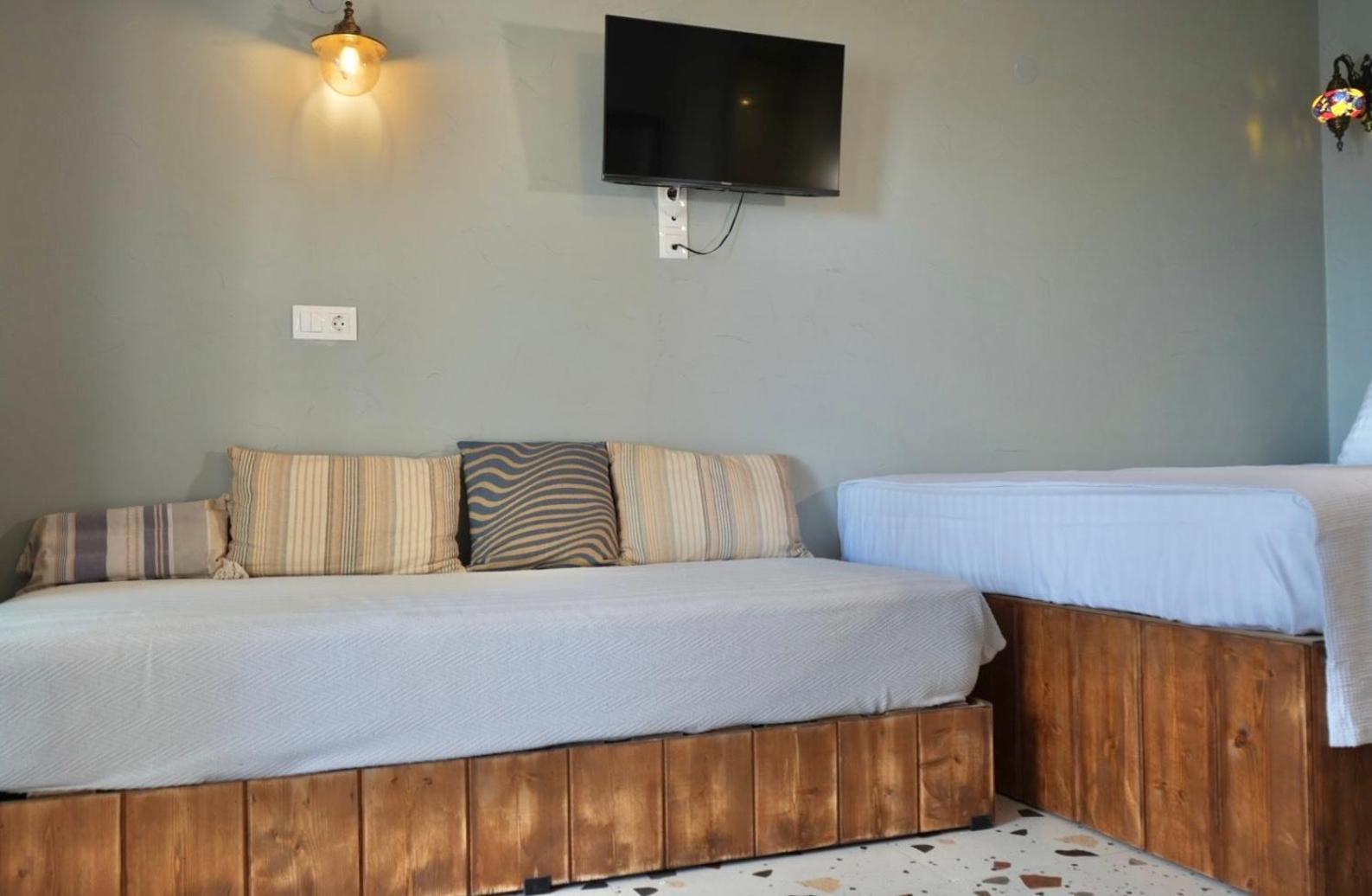 George Suites Stegna أرخانجلوس المظهر الخارجي الصورة